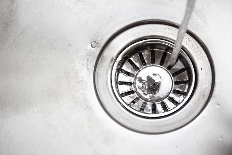 BiOHY Rohrreiniger (9x1l Flasche) | EXTRA STARK | Flüssiger, Hochkonzentrierter Abflussreiniger | Geruchsneutral | Für Alle Verstopfungen - Image 6